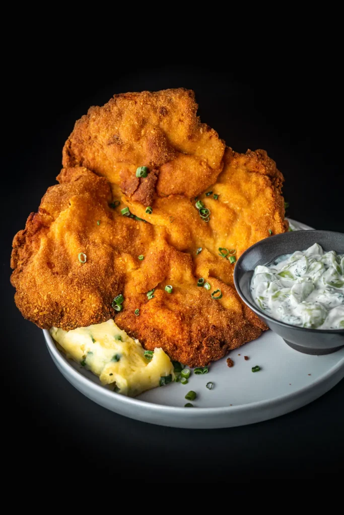 kotlet schabowy z ziemniakami